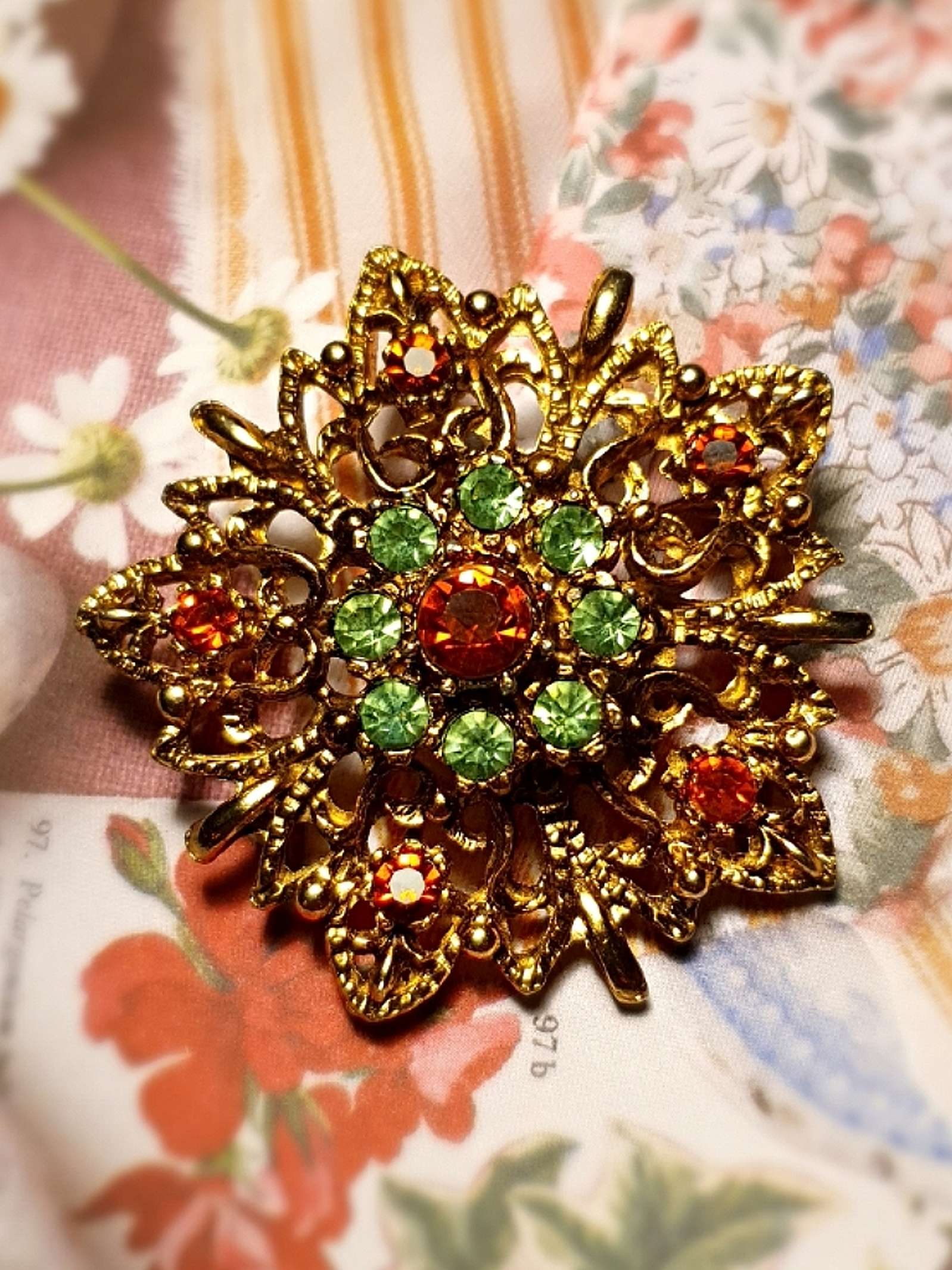 Victorian shop style brooch