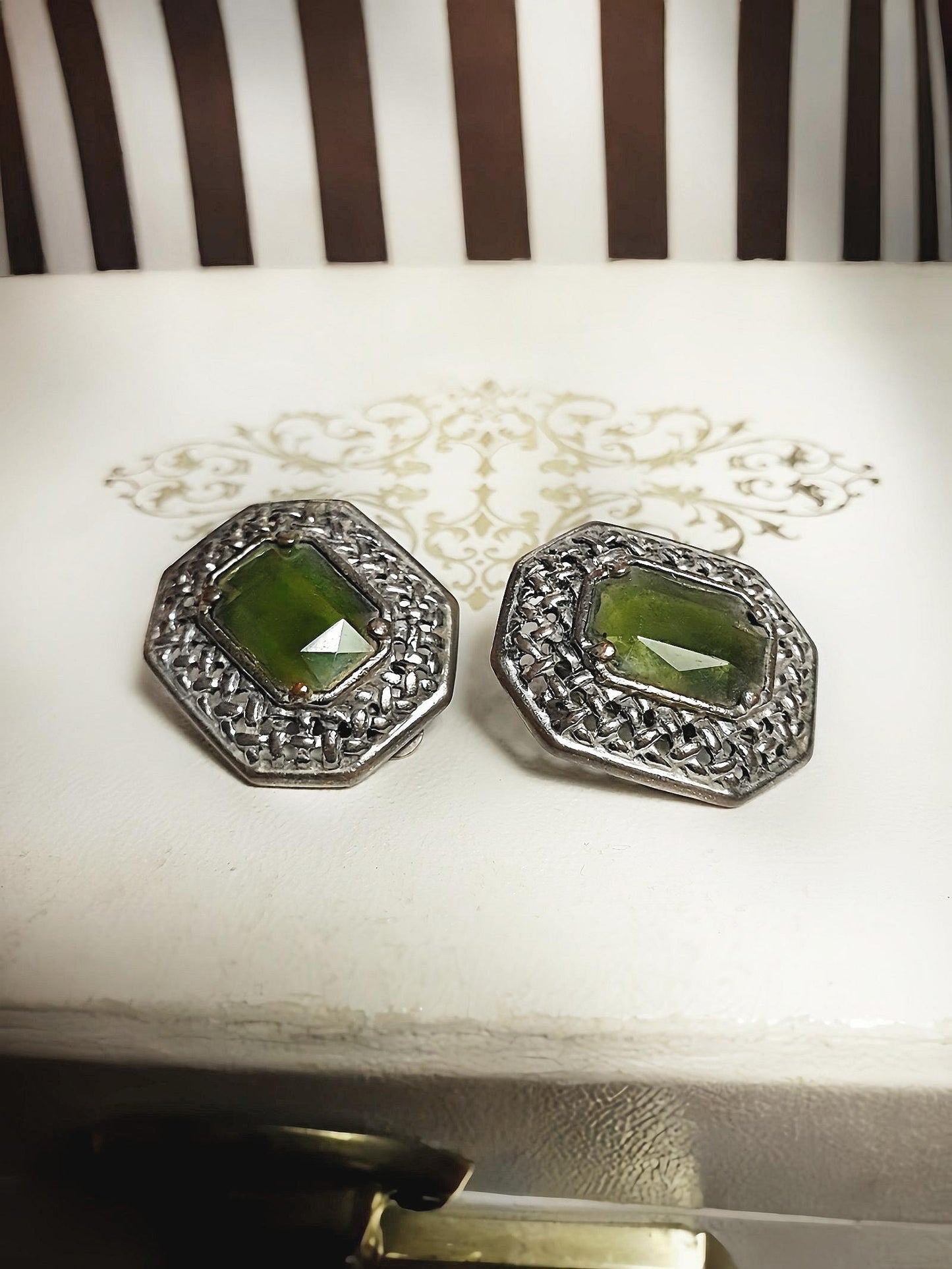 Art Deco 1920s Vintage Green Rhinestone Earrings Clip On Basket Weave