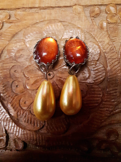 Vintage 1950s Faux Pearl Earrings Dangle Drop Crackle Glass Clip-On Orange Yellow