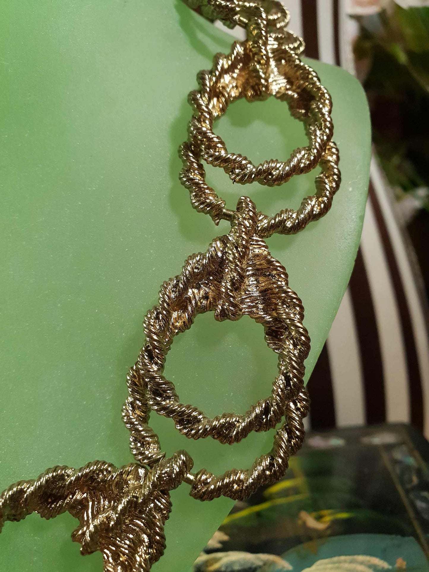 Vintage 1960s Choker Necklace 18" Textured Gold Tone Twisted Rope Chain