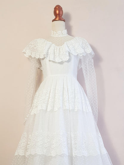 Vintage 1970s Pronuptia De Paris White Lace Fairy Tale Wedding Dress - Size 8