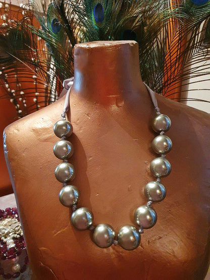 Vintage 90s Faux Pearl Necklace Silver Grey Statement Ribbon