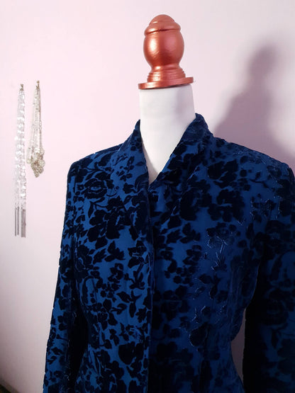 English Classics - Beautiful Laura Ashley Blue Flower & Leaf Flock Silk Jacket - Size 8