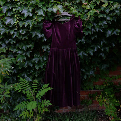 English Classics - Beautiful 1980s Vintage Laura Ashley Purple Velvet Dress - Size 10/12