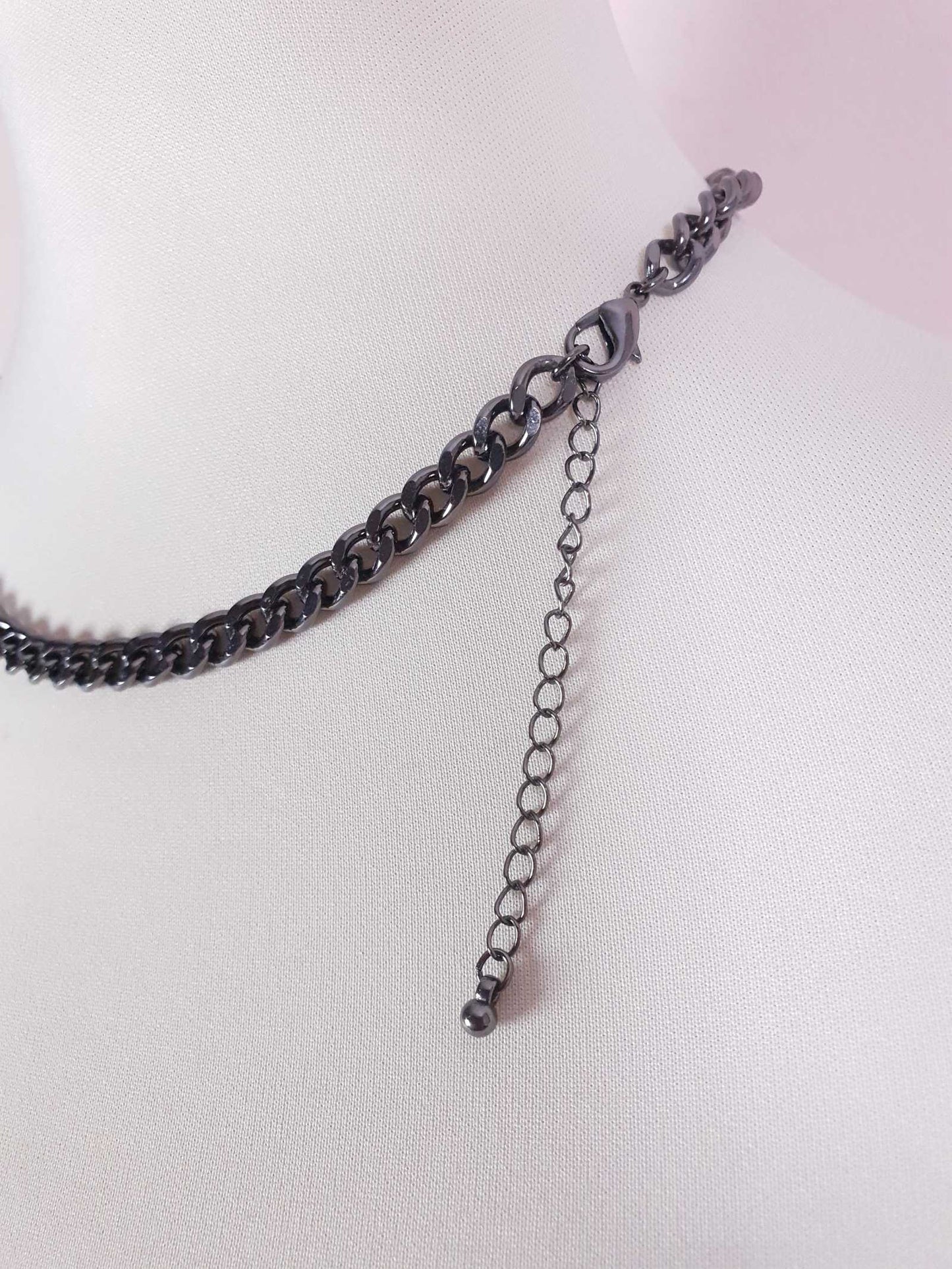 Pre-Loved Ornate Victorian Style Dark Grey Diamante Necklace