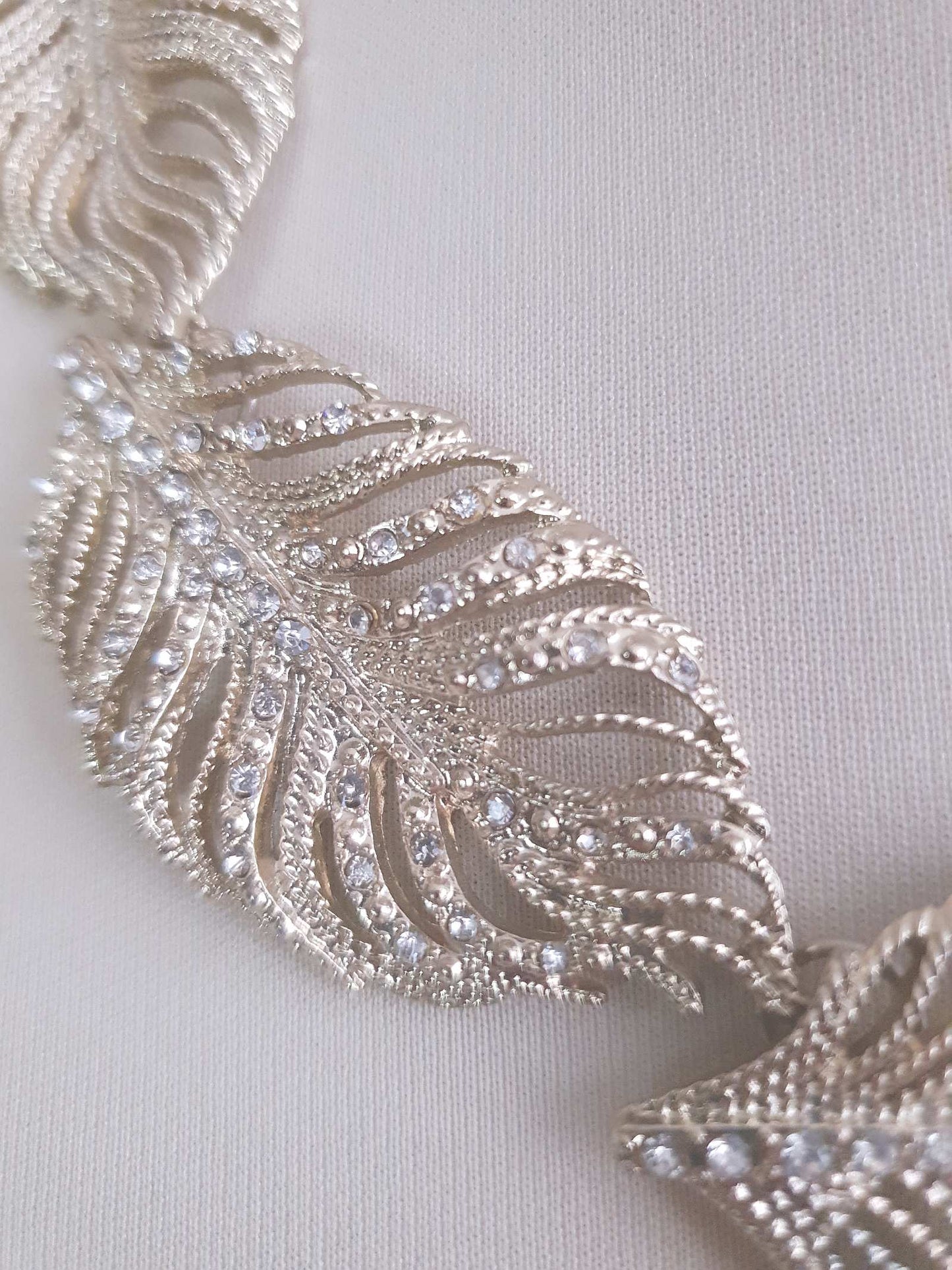 Pre-Loved Y2K Fabulous Diamante Sculptured Leaf Necklace