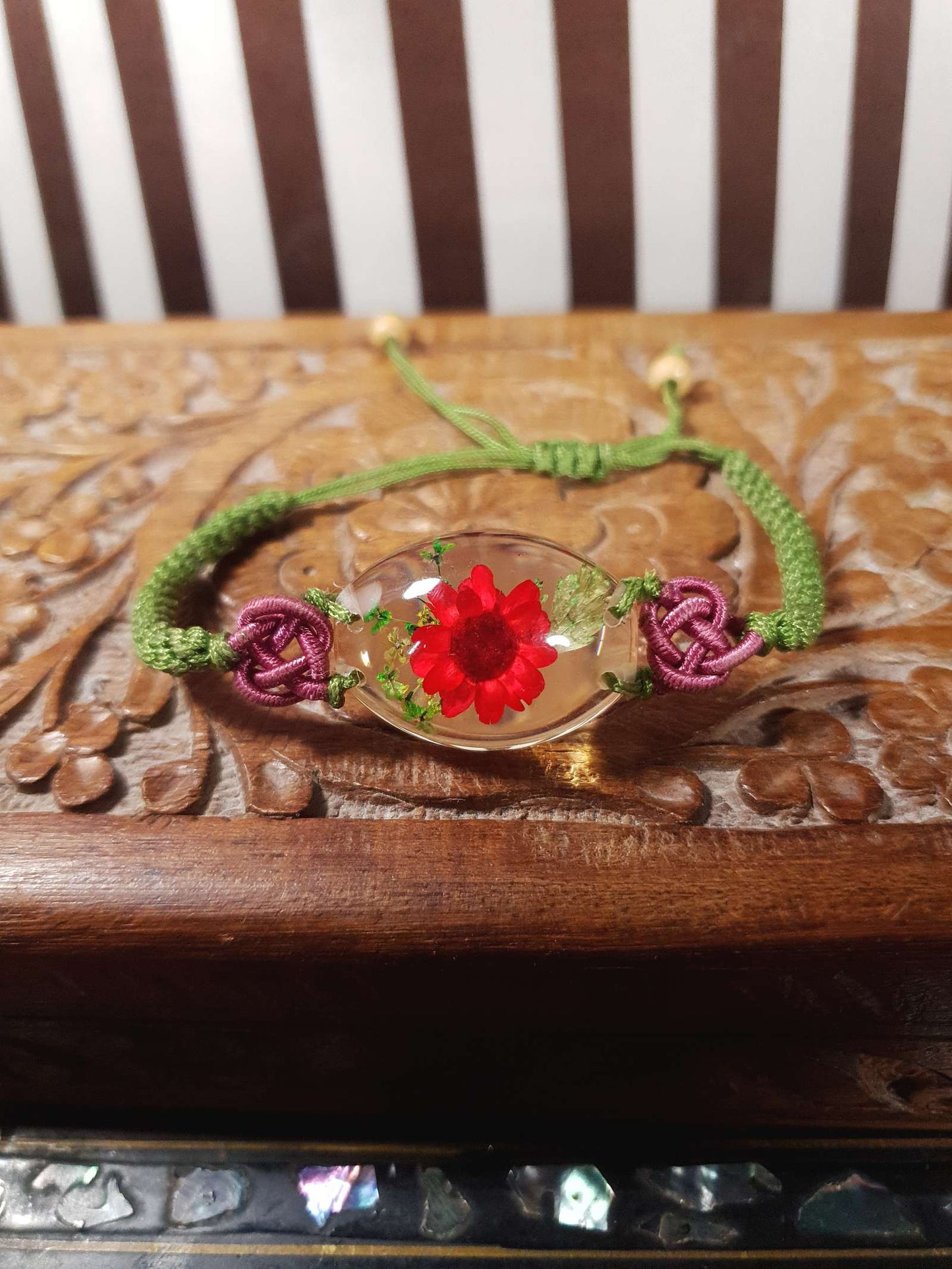 Vintage Lucite Floral  Boho Bracelet Y2K Bohemian Flower