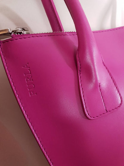 Cute Y2K Pre-Loved Furla Cerise Pink Leather Shoulder Bucket Bag