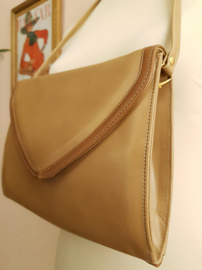 Vintage 1970s Tan Brown Shoulder Bag Handbag